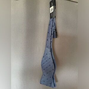 Tommy Hilfiger adjustable blue polka dot bow tie